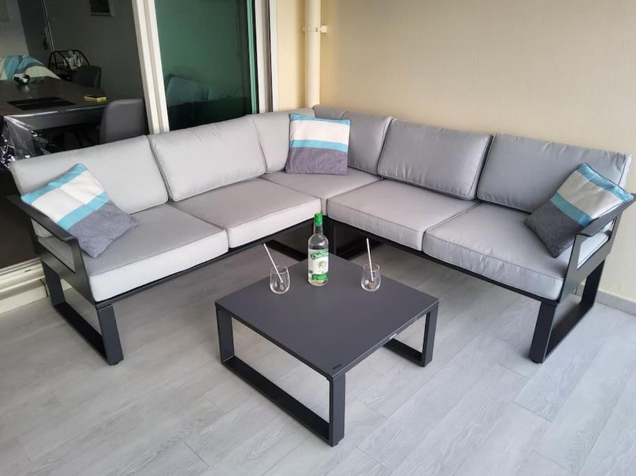 Ferienwohnung Beau T3 Litchi Vue Ocean Piscine Saint-Gilles-les-Bains Exterior foto